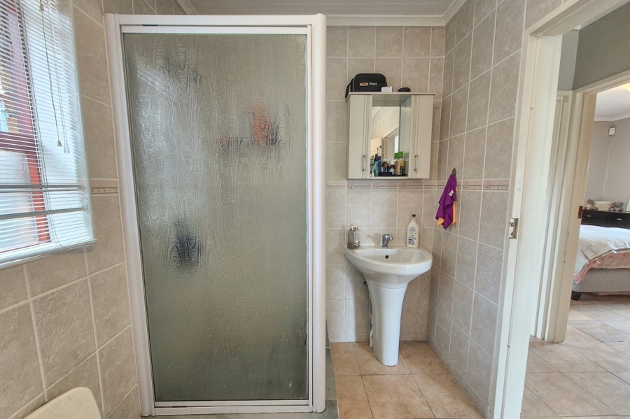 2 Bedroom Property for Sale in Vredekloof Western Cape